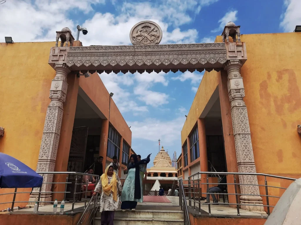 अहिल्या बाई होल्कर द्वारा निर्मित प्रथम ज्योतिर्लिंग सोमनाथ मंदिर